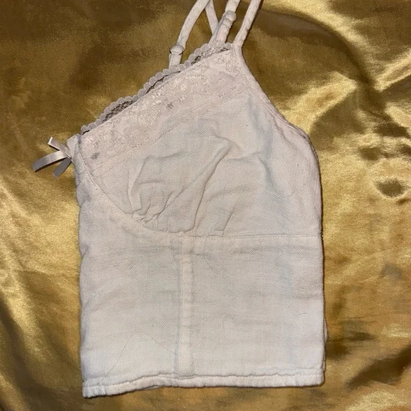 American Eagle White Lace Trimmed Cropped Cami - Picture 4 of 4